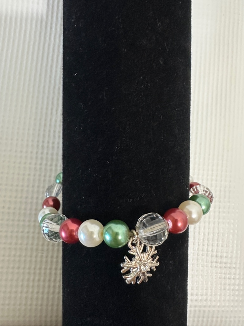 Holiday Beaded Charm Bracelet in Red, Green, Pearl & Clear